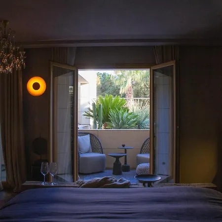 Unique Boutique Juan-les-pins Готель Антіб