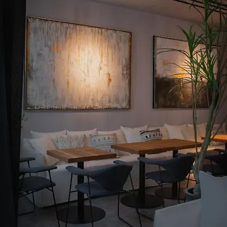 Unique Boutique Hotel Antibes Juan-Les-Pins * Antibes
