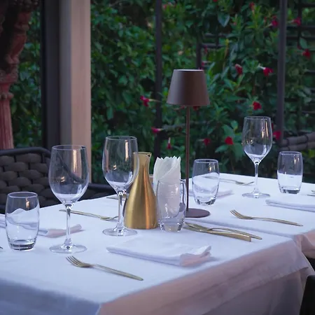 Unique Boutique Juan-les-pins Αντίμπ