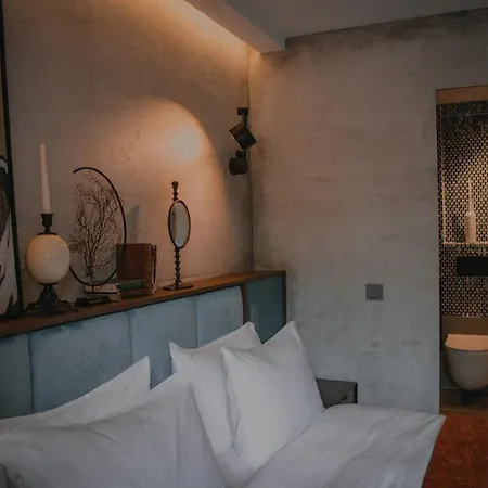 Unique Boutique Antibes 호텔 *