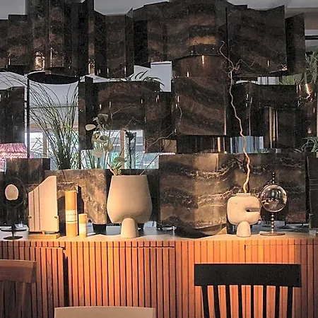 Unique Boutique Antibes Ζουάν λε Πιν