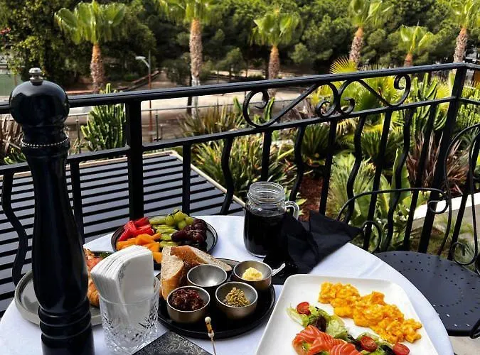 Unique Boutique Juan-les-pins *